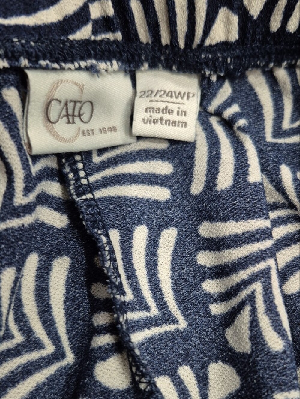 Cato Navy and White Geometric - Picture 4 of 4